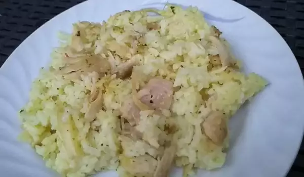 Ориз на тиган с пиле