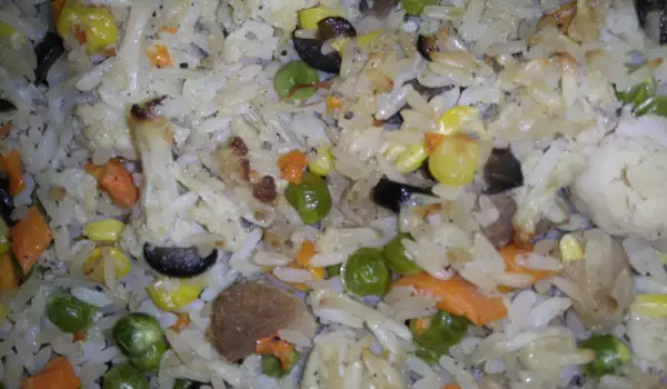 Ориз със зеленчуци и маслини