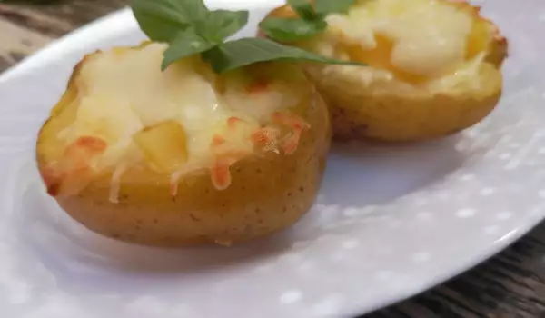 Пълнени картофи на фурна с кашкавал
