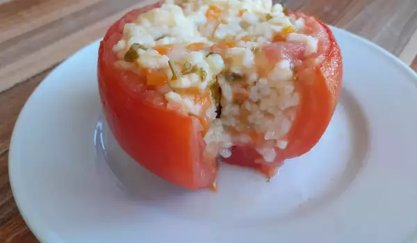 Постни печени пълнени домати с ориз