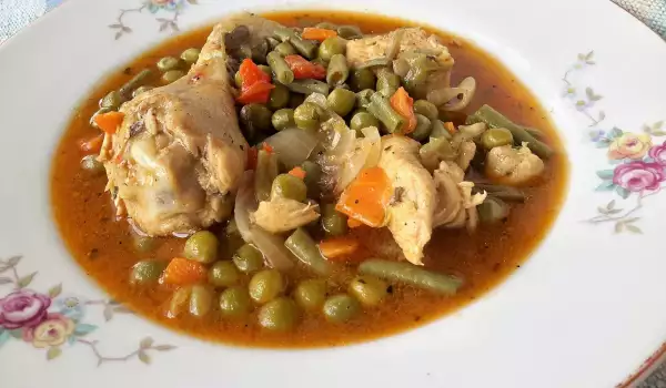 Пиле със зелен фасул, грах и камби