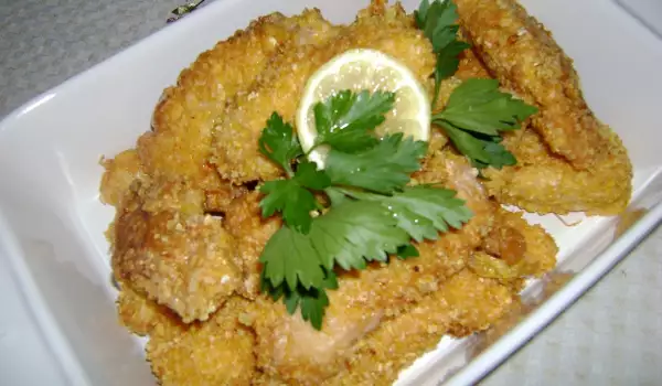 Панирано пилешко филе с корнфлейкс и брашно