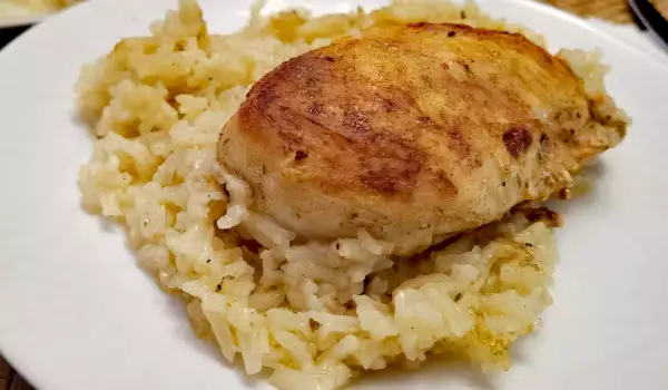 Мариновано пилешко филе с ориз