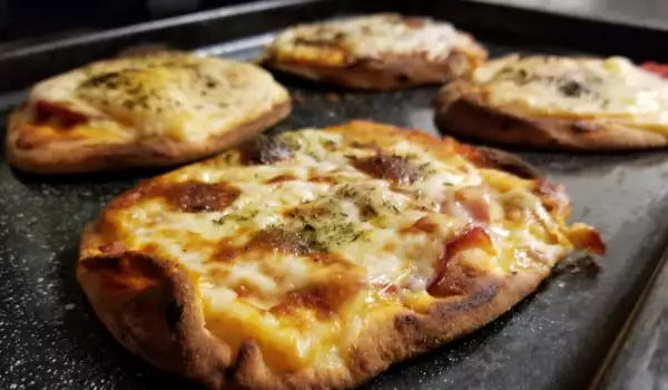 Мързелива пица от питки Наан