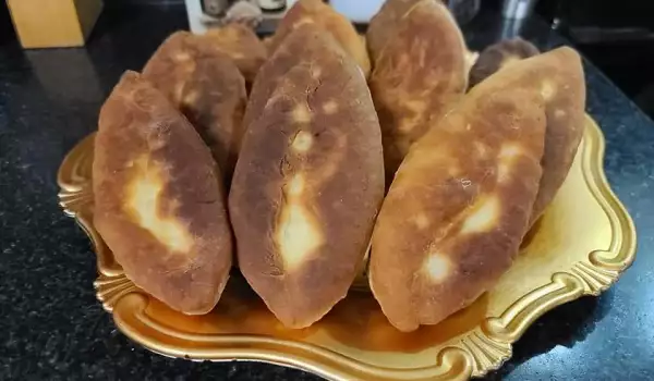 Руски пържени пирожки