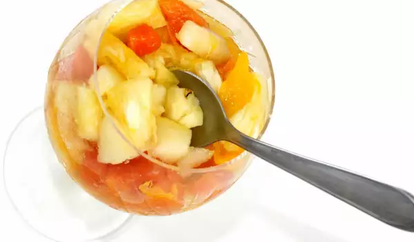 Плодова салата с пъпеш и цитрусова захар
