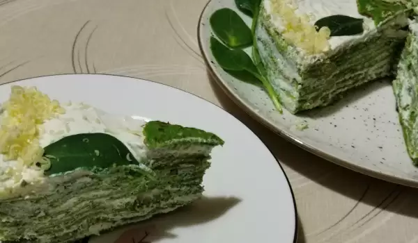 Солена палачинкова торта със спанак