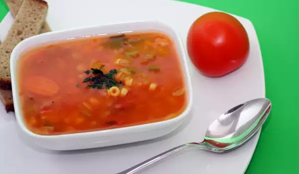 Доматена супа с тиквички