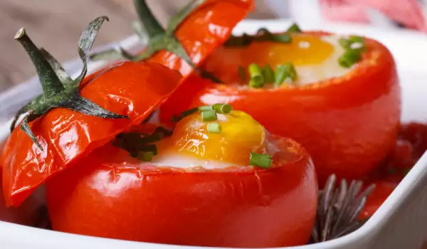 Пълнени домати с яйца на фурна