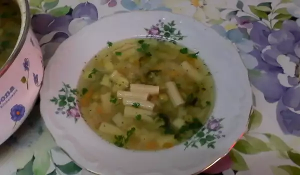 Макаронена супа със зеленчуци