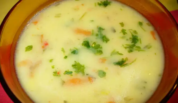 Вегетарианска супа топчета с грис