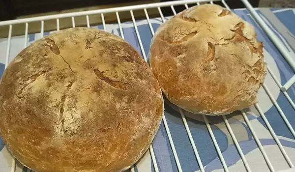 Лесен хляб с хрупкава коричка