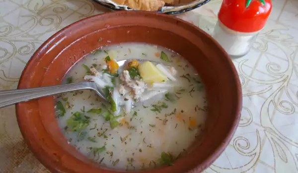 Свински джолан супа с фиде и картофки