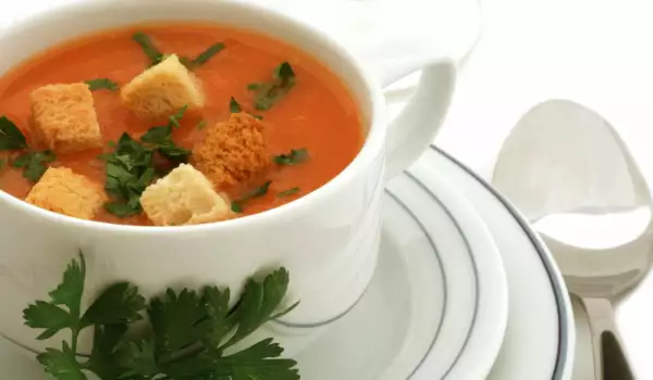 Бърза шарена супа с домати