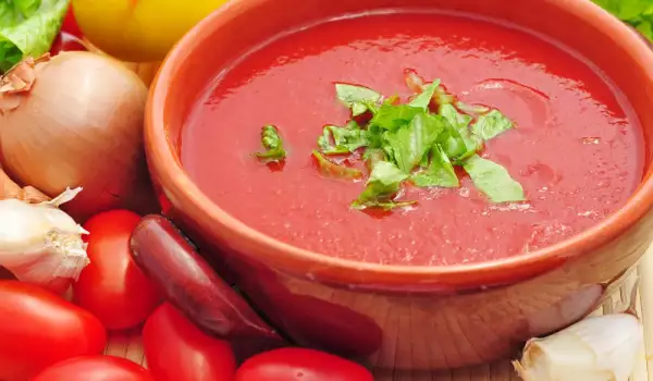 Кадифена супа от домати