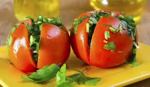 Мариновани домати в собствен сос