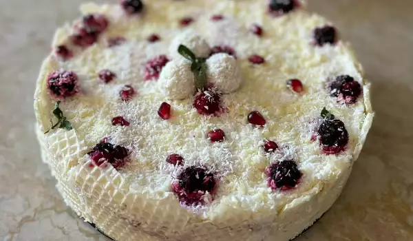 Бисквитена торта Рафаело с малиново сладко