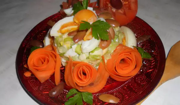 Великденска салата с праз и варени яйца