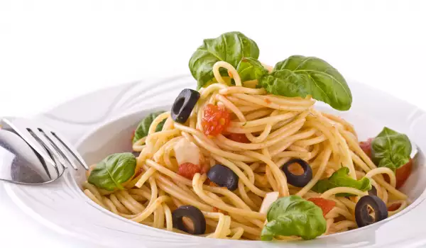 Спагети със сос от сушени домати