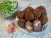 Печени телешки кюфтенца със синьо сирене