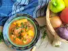 Пилешка яхния с картофи и моркови